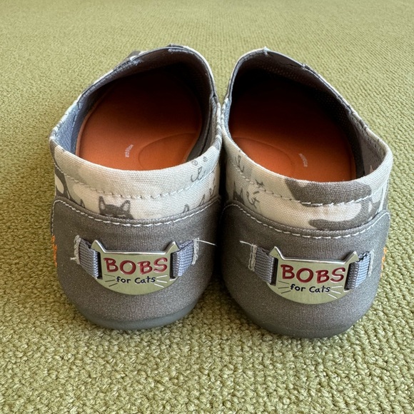 Bob’s from Skechers memory foam canvas slip on shoes. - Picture 3 of 6